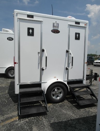 Luxury Restroom Trailer - Image 2